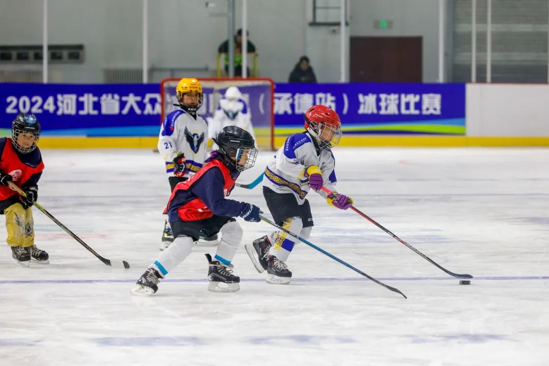 全国青少年冰球联赛,冰上激情飞扬 全国青少年冰球联赛,冰上激情飞扬
