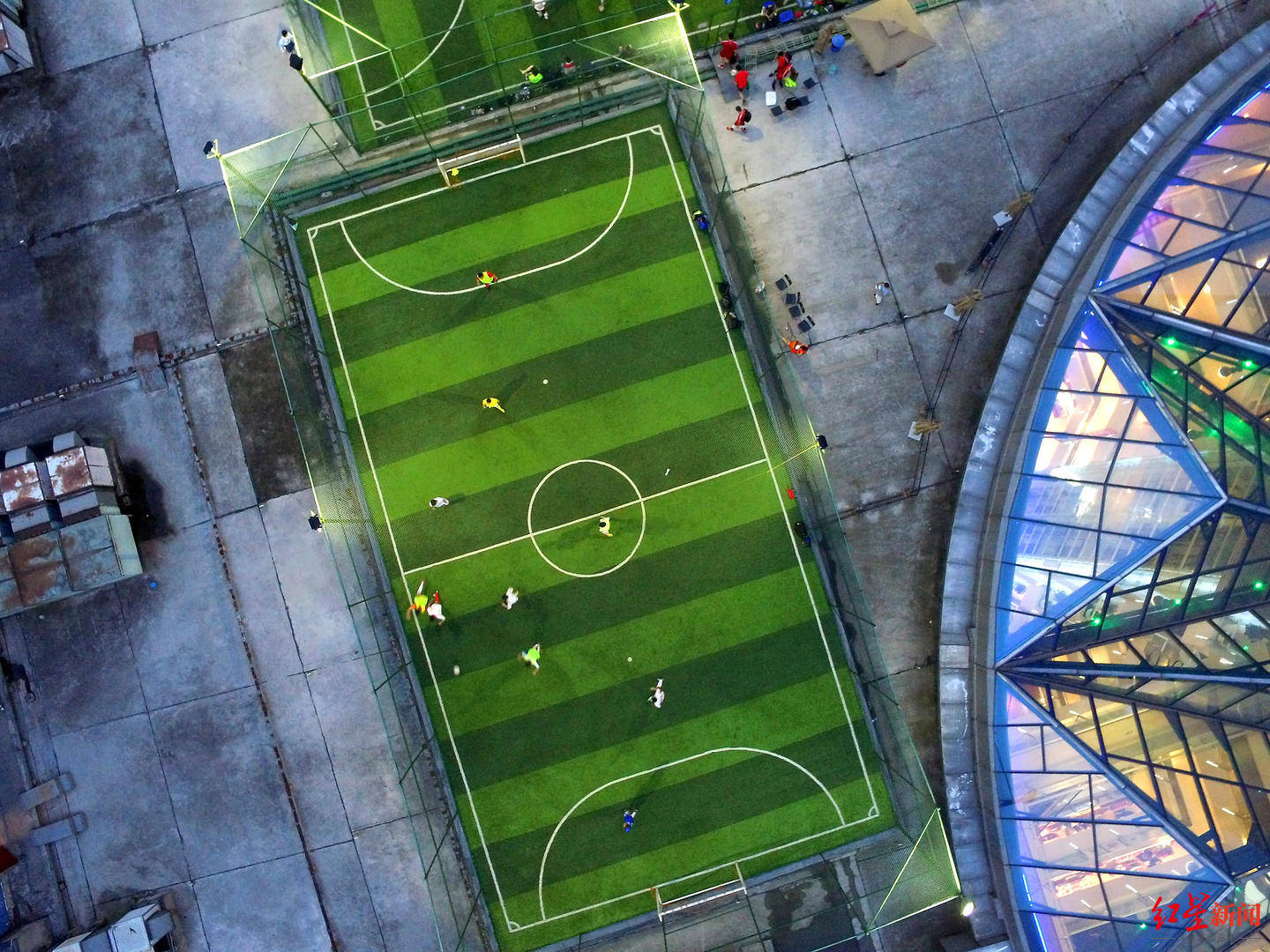 开云网站-足球运动在高校普及，体育特色专业逐步建立的简单介绍